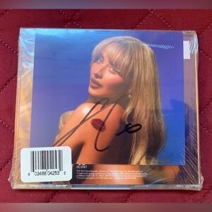 Sabrina Carpenter Short N’ Sweet CD w/ Signed Photo Insert Factory Sealed NEW